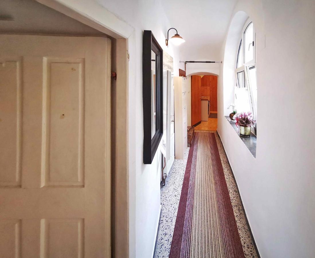 Ferienwohnung Himmelberg 80M2 In Der Altstadt Und Toll Fuer Familien Klagenfurt am Woerthersee Dış mekan fotoğraf