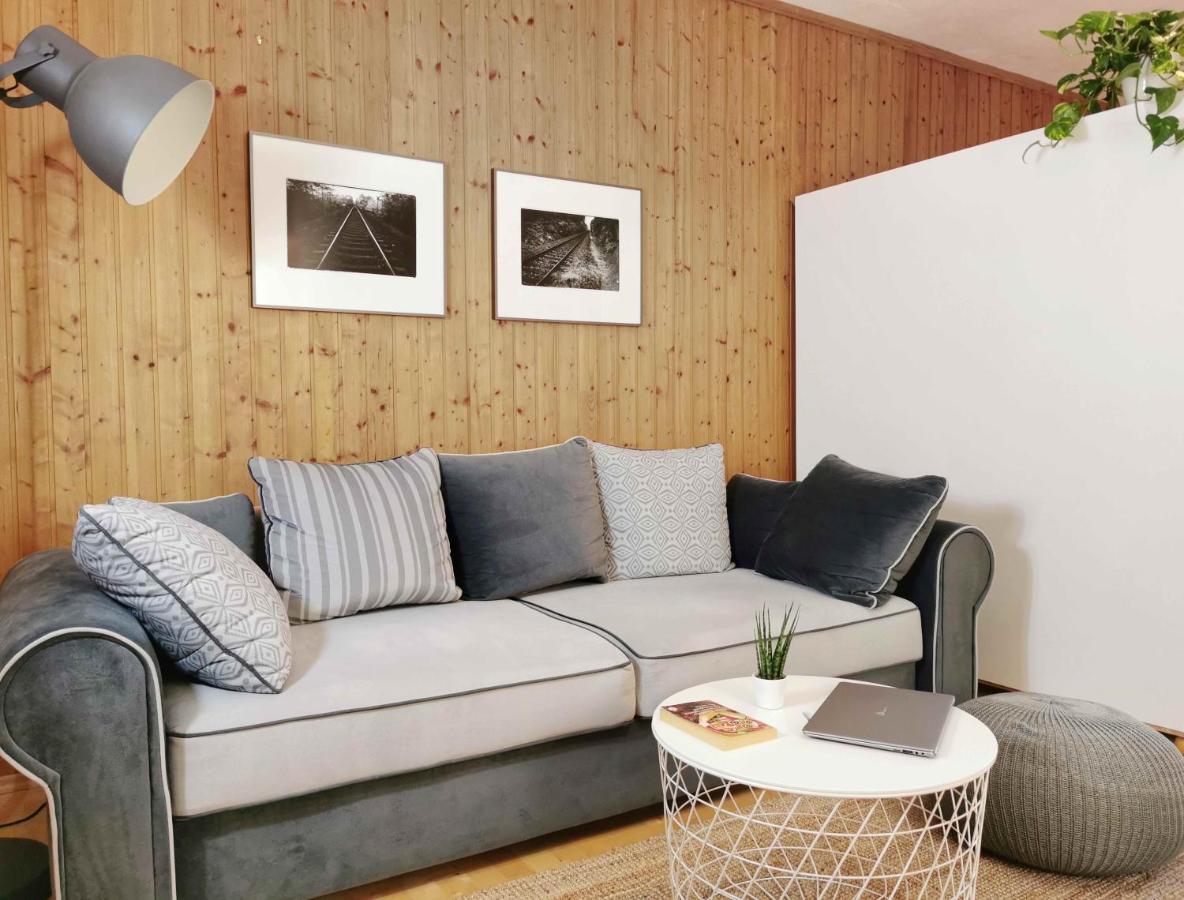 Ferienwohnung Himmelberg 80M2 In Der Altstadt Und Toll Fuer Familien Klagenfurt am Woerthersee Dış mekan fotoğraf